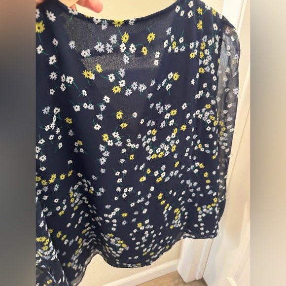 CeCe - Floral Print Midnight Blue Apparel - Picture 6 of 6